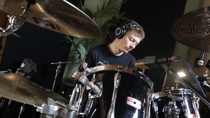 Mark Lilley - Svalbard 1 sick drummer